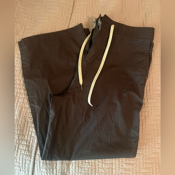 Vuori Pants - Vuori Wide Leg Ripstop pants